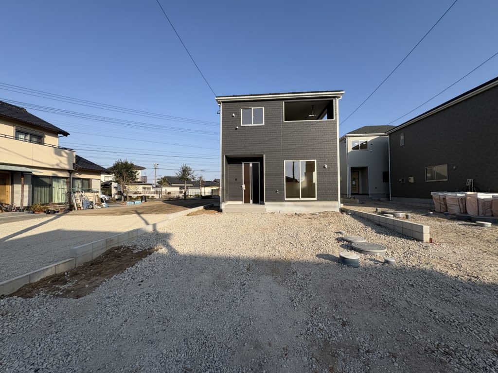 【２号棟　外観】