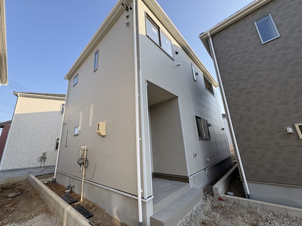 【４号棟　外観】